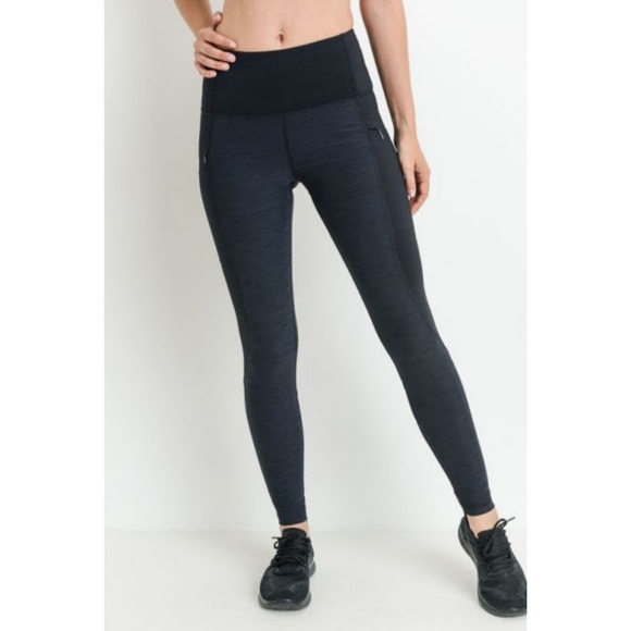 New Highwaist Brushed Opal Zipper Pocket Leggings - Picture 4 of 5